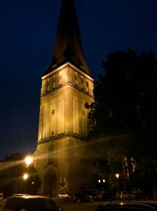 Petrikirche am Abend (c) ReiseLeise